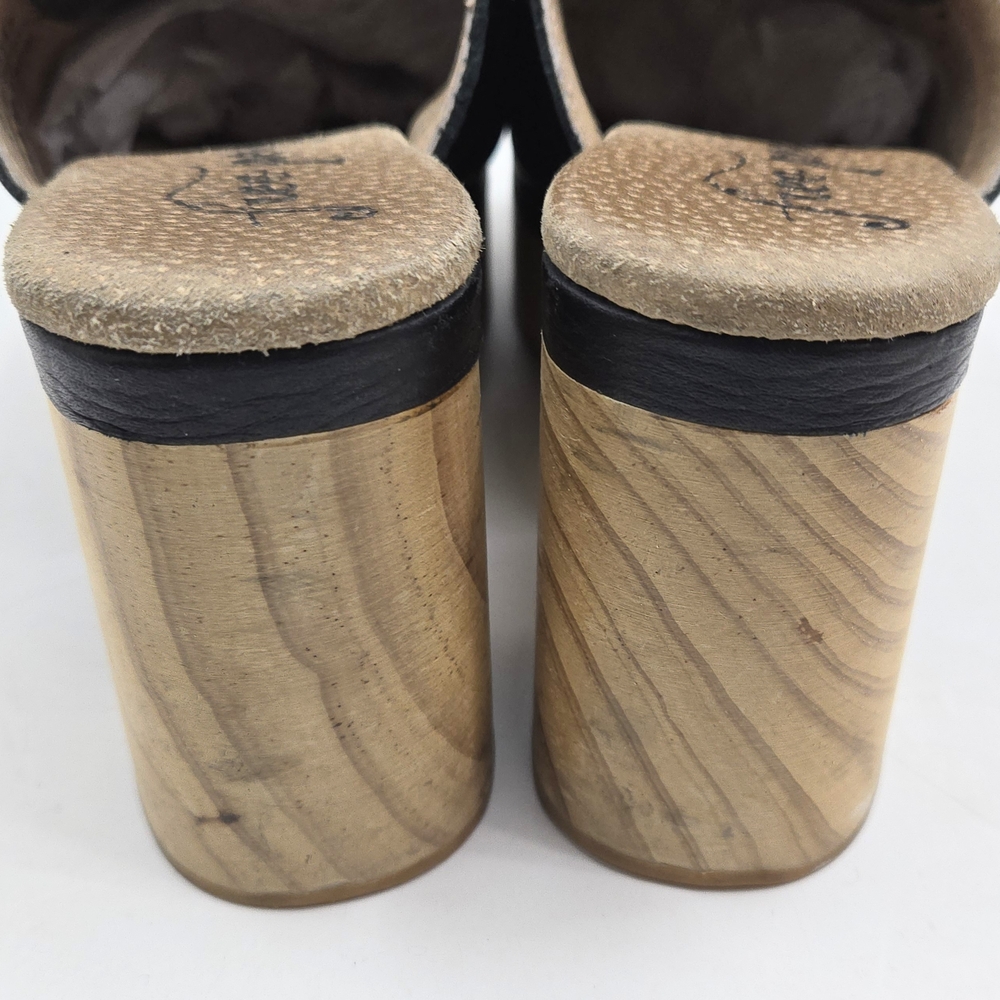 Free People Black Leather‎ Clogs with Natural Wooden Heel - Picture 9 of 14
